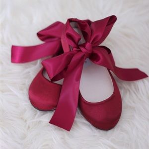 Toddler burgundy satin flats